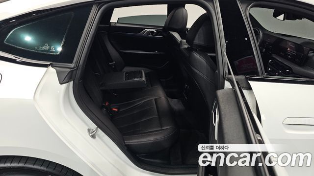 BMW i4 eDrive40 M Sports 2025 — фото 11