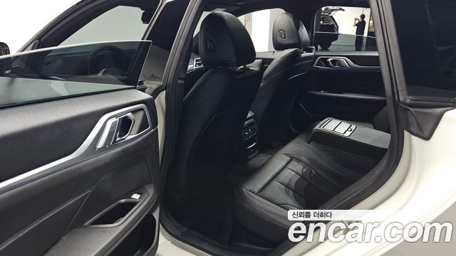 BMW i4 eDrive40 M Sports 2025 — фото 12