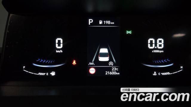 Hyundai Staria 4WD Tourer 11-Seater Modern 2023 — фото 8