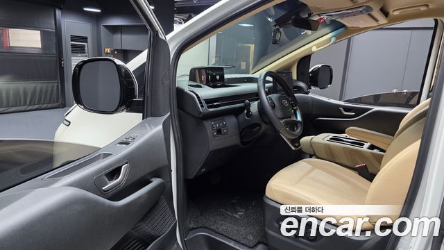 Hyundai Staria 4WD Tourer 11-Seater Modern 2023 — фото 10