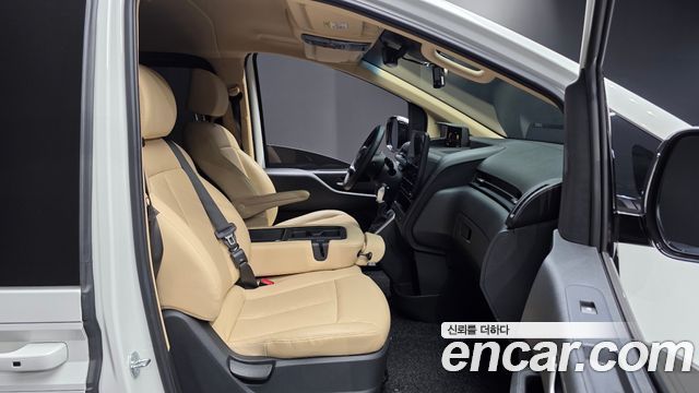 Hyundai Staria 4WD Tourer 11-Seater Modern 2023 — фото 11