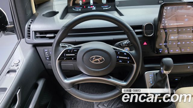Hyundai Staria 4WD Tourer 11-Seater Modern 2023 — фото 13