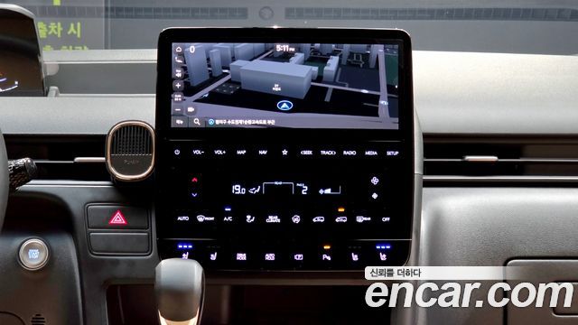 Hyundai Staria 4WD Tourer 11-Seater Modern 2023 — фото 15