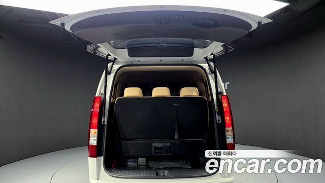 Hyundai Staria 4WD Tourer 11-Seater Modern 2023 — фото 20