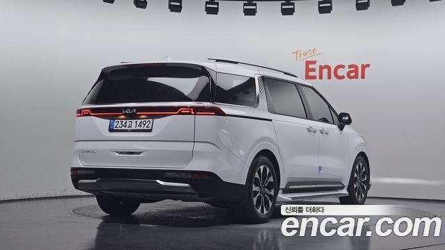 Kia Carnival (IV) Gasoline 9-Seater Signature 2023 — фото 2