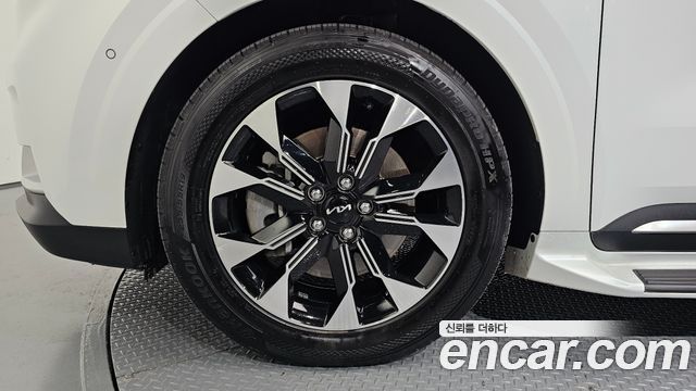 Kia Carnival (IV) Gasoline 9-Seater Signature 2023 — фото 5
