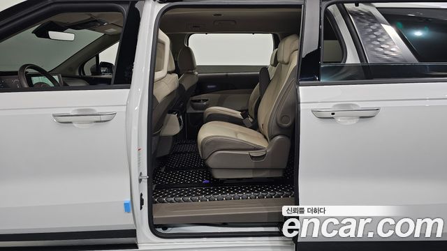 Kia Carnival (IV) Gasoline 9-Seater Signature 2023 — фото 11
