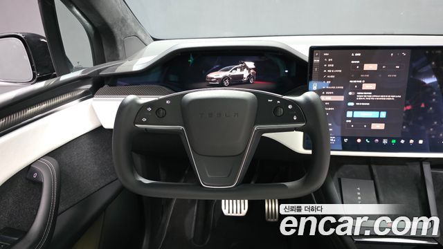 Tesla Model X Plaid 2023 — фото 17
