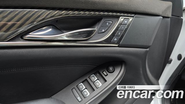 Cadillac CTS (III) 2.0 Premium 2015 — фото 17