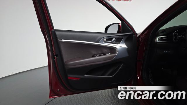 Genesis G70 Gasoline 2.0T 2WD 2023 — фото 24