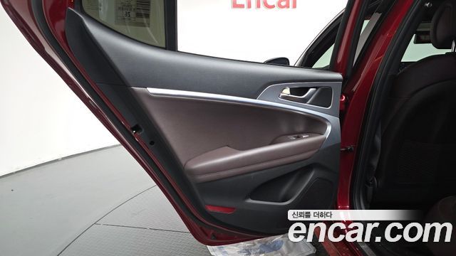 Genesis G70 Gasoline 2.0T 2WD 2023 — фото 25