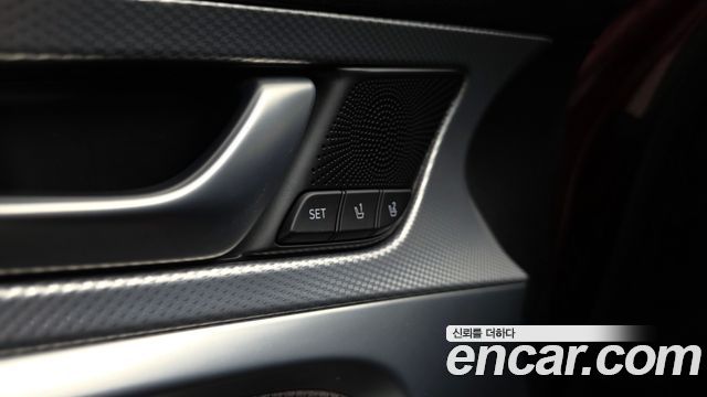 Genesis G70 Gasoline 2.0T 2WD 2023 — фото 31