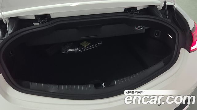 Mercedes-Benz CLE-Class (C236) CLE200 Cabriolet 2024 — фото 24