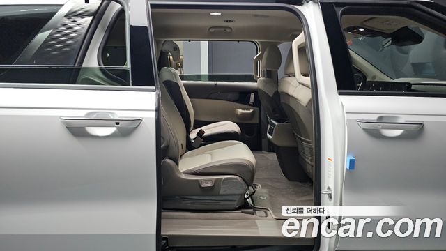 Kia Carnival (IV) HEV 9seater Signature 2026 — фото 11