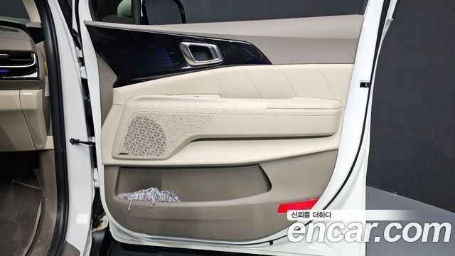 Kia Carnival (IV) HEV 9seater Signature 2026 — фото 25