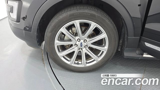 Ford Explorer 2.3 Limited 4WD 5th 2017 — фото 5