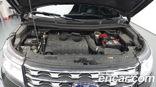 Ford Explorer 2.3 Limited 4WD 5th 2017 — фото 6