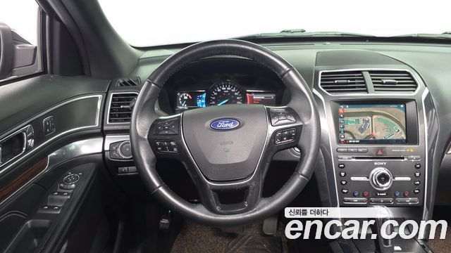 Ford Explorer 2.3 Limited 4WD 5th 2017 — фото 12
