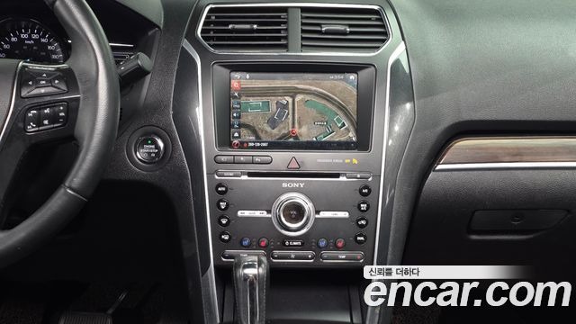 Ford Explorer 2.3 Limited 4WD 5th 2017 — фото 13