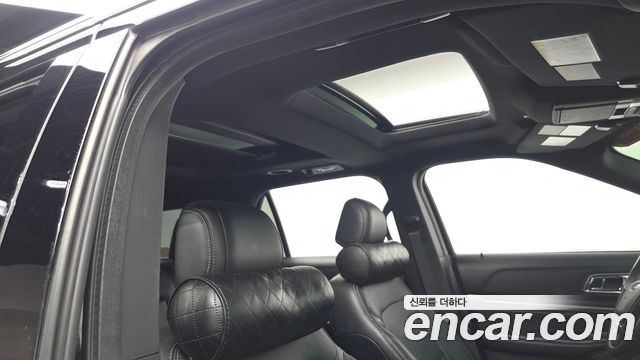 Ford Explorer 2.3 Limited 4WD 5th 2017 — фото 16