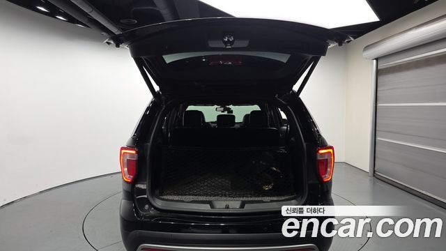 Ford Explorer 2.3 Limited 4WD 5th 2017 — фото 20