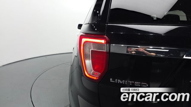Ford Explorer 2.3 Limited 4WD 5th 2017 — фото 23