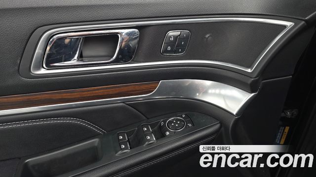 Ford Explorer 2.3 Limited 4WD 5th 2017 — фото 29