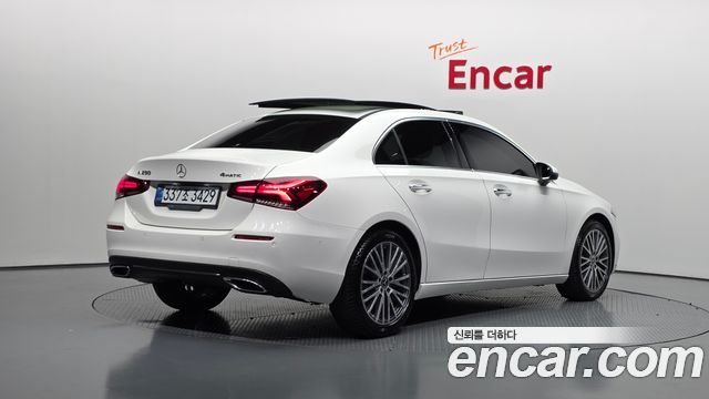 Mercedes-Benz A-Class (W177) A250 4MATIC Sedan 2021 — фото 2