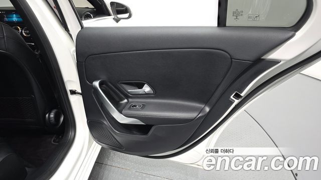 Mercedes-Benz A-Class (W177) A250 4MATIC Sedan 2021 — фото 25