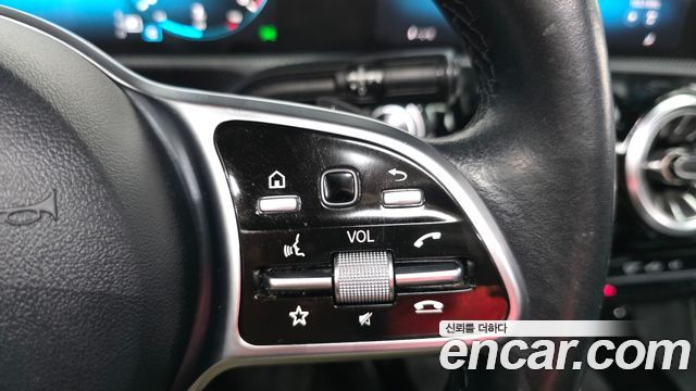 Mercedes-Benz A-Class (W177) A250 4MATIC Sedan 2021 — фото 30
