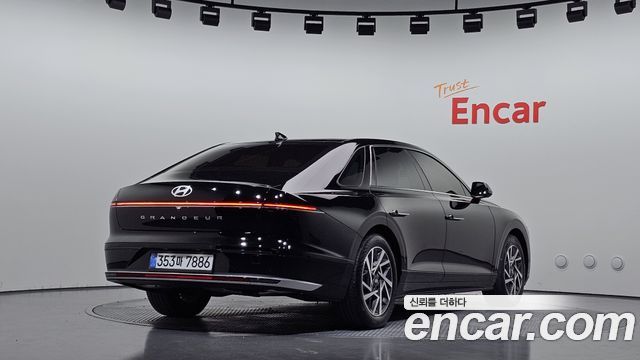 Hyundai Grandeur (GN7) 2,5 Gasoline 2WD Premium 2023 — фото 2