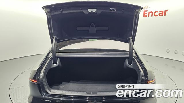 Hyundai Grandeur (GN7) 2,5 Gasoline 2WD Premium 2023 — фото 17