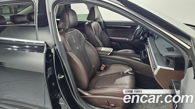 Hyundai Grandeur (GN7) 2,5 Gasoline 2WD Premium 2023 — фото 26