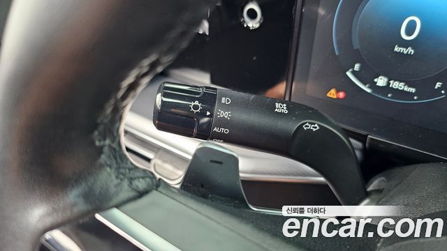 Hyundai Grandeur (GN7) 2,5 Gasoline 2WD Premium 2023 — фото 28
