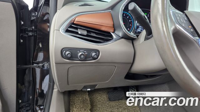 Chevrolet Malibu 1.5 Turbo LT Deluxe 2017 — фото 16