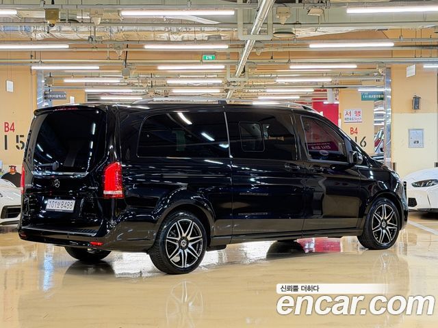 Mercedes-Benz V-Class V300 CDI W447 2022 — фото 2