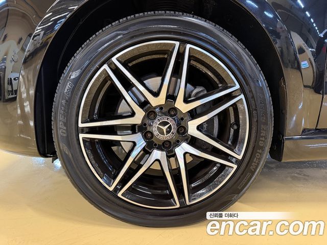 Mercedes-Benz V-Class V300 CDI W447 2022 — фото 5