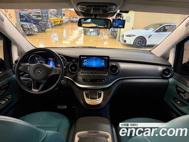 Mercedes-Benz V-Class V300 CDI W447 2022 — фото 7