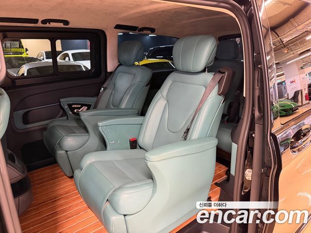 Mercedes-Benz V-Class V300 CDI W447 2022 — фото 15