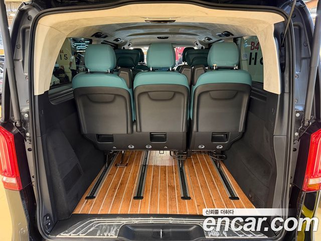 Mercedes-Benz V-Class V300 CDI W447 2022 — фото 21