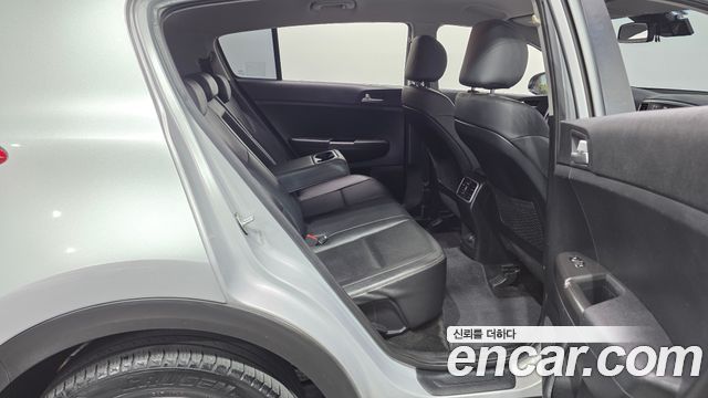 Kia Sportage The Bold Diesel 2.0 2WD Prestige 2019 — фото 11
