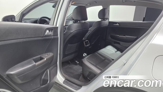 Kia Sportage The Bold Diesel 2.0 2WD Prestige 2019 — фото 12