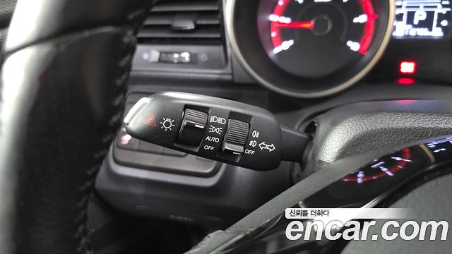 KG Mobility (SsangYong) Tivoli Air Diesel IX 4WD 2016 — фото 17