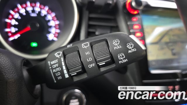 KG Mobility (SsangYong) Tivoli Air Diesel IX 4WD 2016 — фото 18