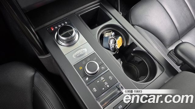 Land Rover Discovery 5 2.0 SD4 SE 2019 — фото 9
