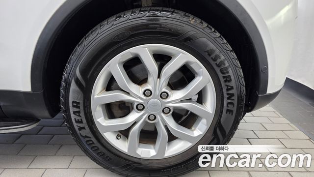 Land Rover Discovery 5 2.0 SD4 SE 2019 — фото 27