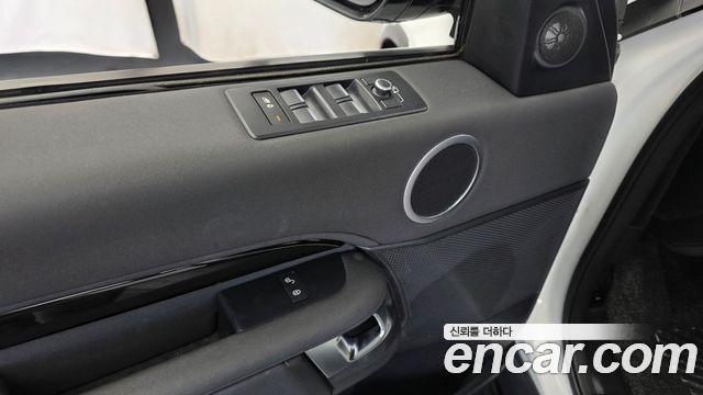 Land Rover Discovery 5 2.0 SD4 SE 2019 — фото 35