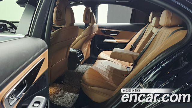 Mercedes-Benz E-Class (W214) E200 Avantgarde 2024 — фото 11