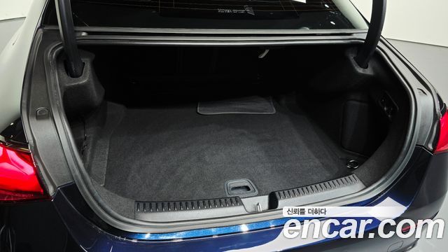 Mercedes-Benz E-Class (W214) E200 Avantgarde 2024 — фото 19
