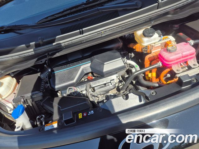 Hyundai Staria HEV 1.6 Tourer 9-Seater Modern 2025 — фото 6